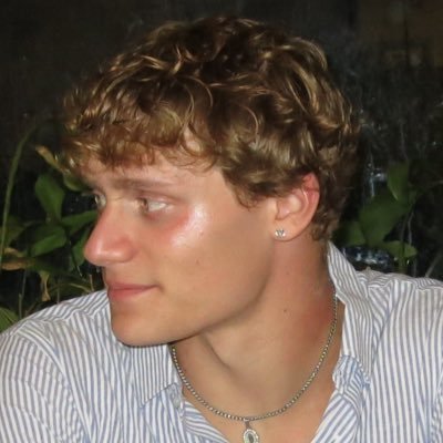 fyn_efrayim's profile picture. 世界上第一个200磅重的twink