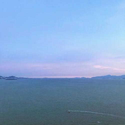 Hemendr70892653's profile picture. Healing is not linear, it’s loops