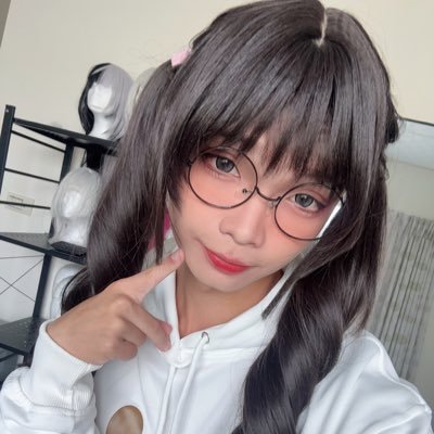 AromaGif's profile picture. ⚠️未滿18歲不得觀覽，內容均為色情裸露內容⚠️假髮女裝仔 163cm(5’4”)/51kg 真18公分的大粗屌蘿莉 不善交際 購買完整影片連結🔞 https://t.co/hM0FjeKFSL 清水日常帳號@sandy70643435