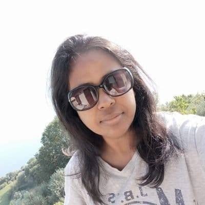 MonicaDrie's profile picture. ☀️🍁🕊️🌹🌊🌸