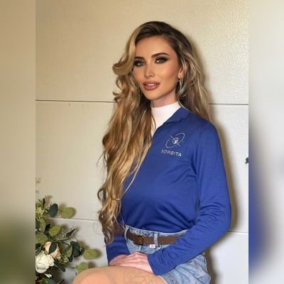 CoCoKruszynski's profile picture. STEM-Wizard. 🧙🏼‍♀️ ✨
Futurist & amateur pilot. ✈️
Ph.D. Candidate, Engineering. Mostly post nerdy, tech, science & meme stuff.