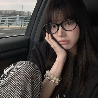 bbriar7's profile picture. 21 | Internacionalista · Socialista Democrátic | 🏳️‍🌈