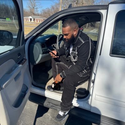 freeway_jay89's profile picture. follow me on snap prouddaddy_89 #LLKS da greatest #footballdad