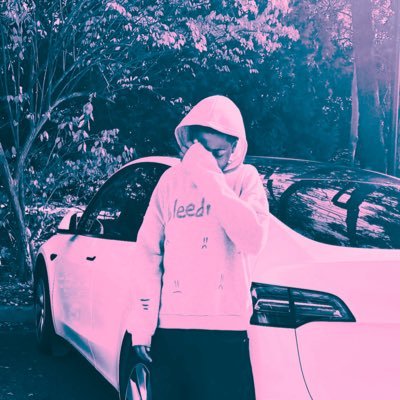 100yrsx's profile picture. 🍄 instagram @100yrsx