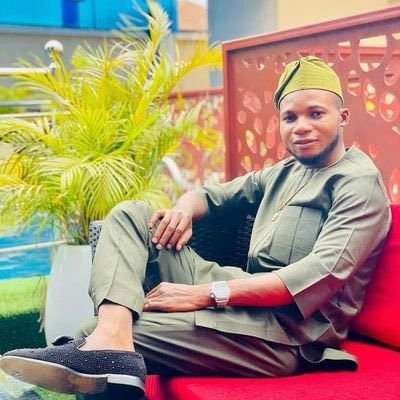 Sifeoluwa12's profile picture. I deal with all kinds of interior decorating, painting, Window blinds, Curtains, 3D Panel, Wallpapers. DM let talk about business... follow for follow 💯💪