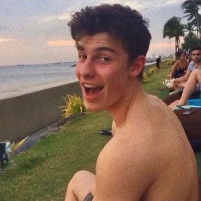 poetryloml's profile picture. 