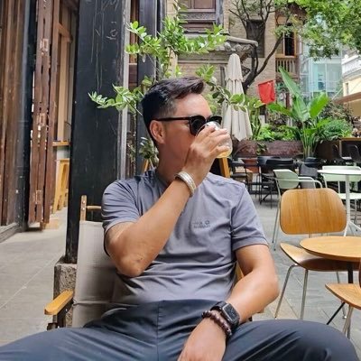 liangjun_zou213's profile picture. 