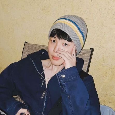 ariel_army22's profile picture. Certified ARMY (APOBANGPO)💜 | Futures gonna be okay. 
#BTS #BTSISSEVEN #OT7ONLY #VMINKOOKBIAS #JIMIN💛