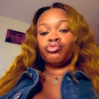 4theloveofsiyaa's profile picture. mentally unstable cancer 🪞