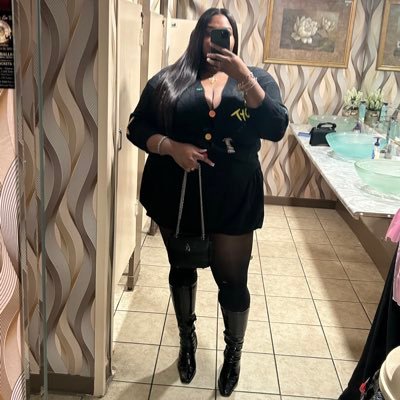 _theejp's profile picture. this shit is AI