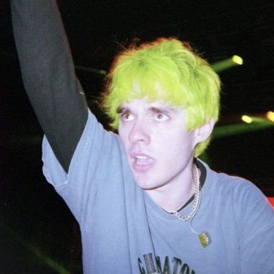 worIdvioIation's profile picture. ★ i’m well received but i don’t send! #thisismycrew