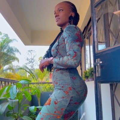 shaz_oyoo's profile picture. The person who says it cannot be done should not interrupt the person doing it......