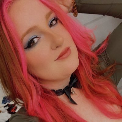 CryssyTV's profile picture. Producer @Warcraft 
prev. @gearsofwar @deadbydaylight @byg_vancouver @tsm @method 
views are my own :) 🇨🇦 
medsci 💉
@unfilteredgirly