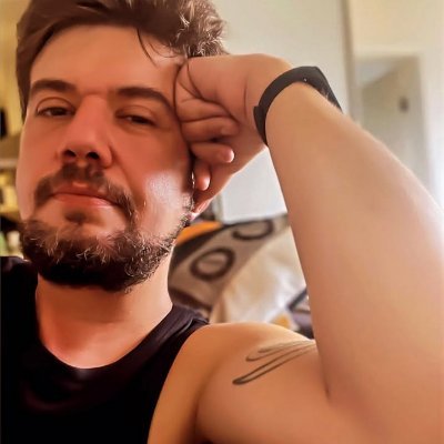 auf's profile picture. Carioca em SP. Jornalista, diretor e roteirista de não ficção 🏳️‍🌈

@instaalfr na outra rede