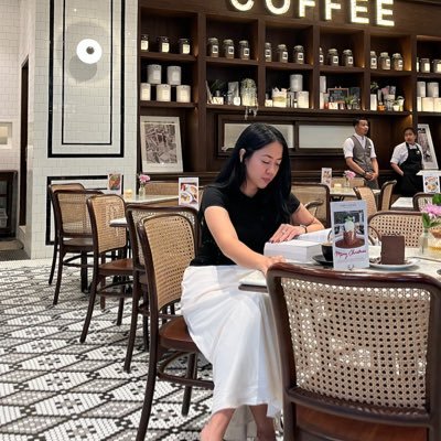 Hujandisenja's profile picture. 🌿 Certified Ayurvedic Practitioner & Herbalist 🪬🕉️ cp +62 877‑7670‑2707 (Raden)