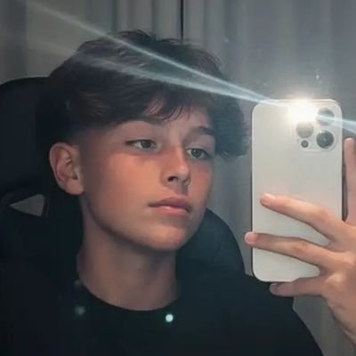 IzrailM34256's profile picture. culaik terus