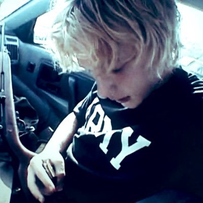 lifesore's profile picture. bleh