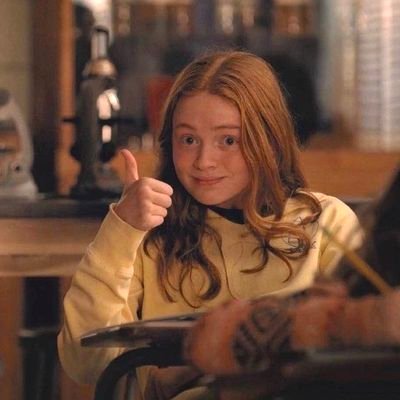 subnmore's profile picture. idk I like reading fantasy and sci-fi books?