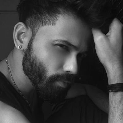 AmrendraKu93798's profile picture. 