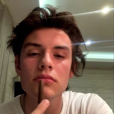 flooreis's profile picture. 최연준, kadang random