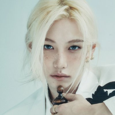 sullminlix_26's profile picture. #straykids #nmixx 
love my two cats 🐈🐈‍⬛