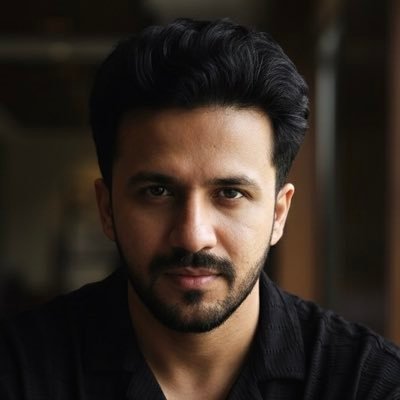 durreadan01's profile picture. I talk about tech.