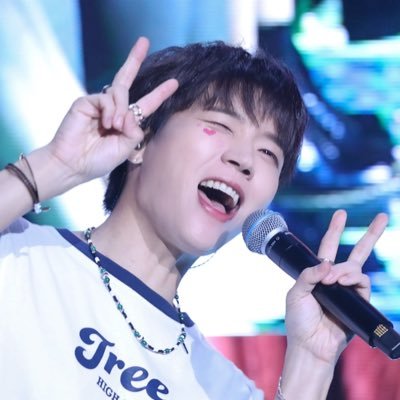 alldayshappy1's profile picture. 언제나 우현이편 ☘️☘️☘️인피니트편❤️❤️❤️   📌 사진, 영상 로고 크롭해서 재사용X🙅 📌Don't reuse the logo cropped in photos and videos.