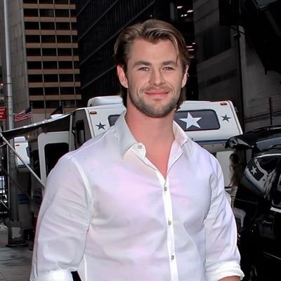 LauraCallejnCar's profile picture. Here for the decentralization