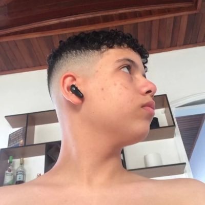 Moura955's profile picture. .