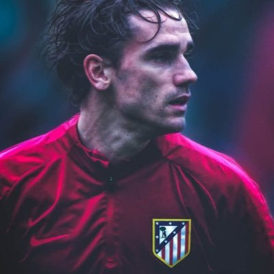 Yvan29bzh5499's profile picture. 