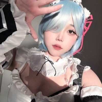 dr4g0n_8's profile picture. 🇰🇷 | cosplayer | 20↑ | 📧: doha0402@naver.com
