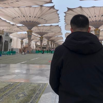 haliily40's profile picture. İçinde ne varsa dışına da o yansır.