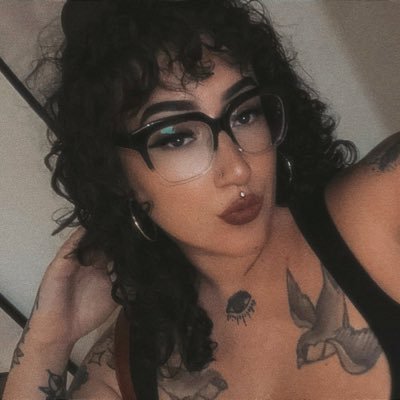 starcades's profile picture. ❝ thals. 32. jíbara • 🇵🇷 whatever happens, happens. | OF: https://t.co/B7J3zbFvfB | ig: twidust | not replying to DM’s just saying “hi” bruh.