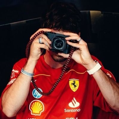 simplylovelysam's profile picture. 🛞 : ( ferrari + cl¹⁶, mv³³ and aa²³ fan ) ! ★   |   btw . . . im old grid enjoyer ‼️