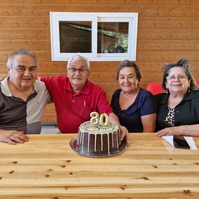 MabelBetanzo2's profile picture. Dios, Patria y familia. Siempre por la Derecha. Amo mí Patria 🇨🇱🥰. DM🚫