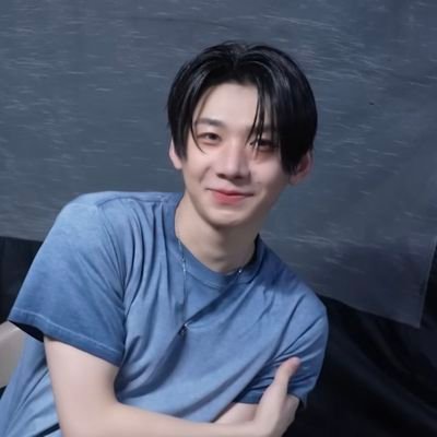 hnlzv's profile picture. 