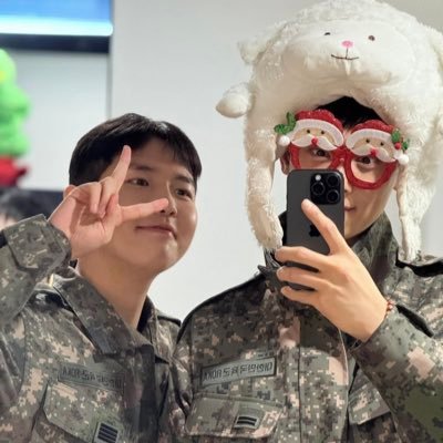 MIND_DORO's profile picture. ⁕ Aroha💜ID🤍WIN:D💙HARU💛POWER🔋~ #산하 #MINDOROARTWORK ꒰ 🧸˚ ༘💜﹆#มดรฮตั้งแผง #มดรฮรีวิว อัพเดทกดลิงค์ฮะ🔗