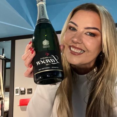 Georgemcb3's profile picture. Bona fide lookalike of NI First Minister Michelle O’Neill