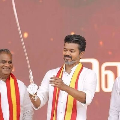 DStock_Warrior's profile picture. கட்டைவிரலோ, தலையோ,
இந்நாளில் எவனும் கேட்டால். பட்டை உரியும் சுடுகாட்டில் அவன் கட்டை வேகும்.!