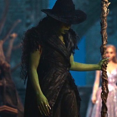 eternallyxander's profile picture. ╭ ─┉─  Small Wicked Fanpage! ✧.*─┉─ ╮
                           watched WFG x2
              #1 chistery/flying monkeys stan