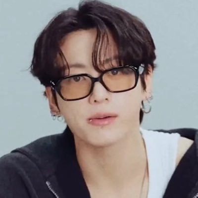 NuiiiNuii's profile picture. #JK🐰#V🐻 #BTS 💜 | You are my happiness ❤️ : ฟินบ่อยชอบแจกเงิน 😂 #รีวิวให้อิเจ้อาโพ