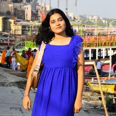 Theglowstory's profile picture. 🌿 Natural skincare + Diy glow-ups
✨ Helping you build your own glow story 
🧵New beauty tips & threads every week