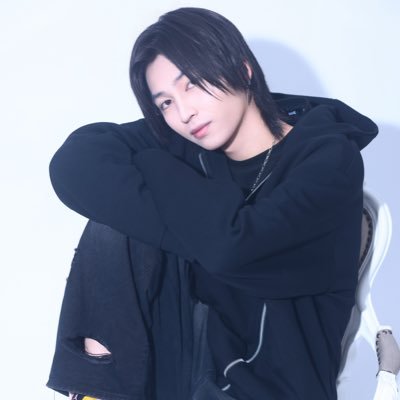 __ayato69's profile picture. 