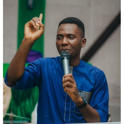 AnthonyOkey11's profile picture. 📊 Data Analyst in training @ Ts Academy
🎓 Mathematics Graduate
🎙️ I talk, I learn, I Share.