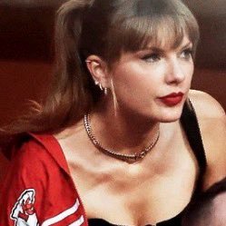 ourcardigam's profile picture. swiftie e noveleira