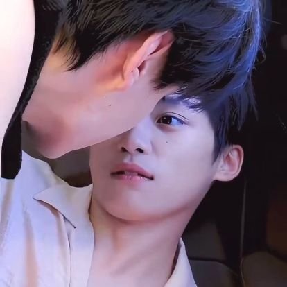 dewiiiteev's profile picture. fangirlingan di gmmtv dulu karna nunggu #dewtee official 🥰