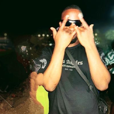 takura11_'s profile picture. Manchester United DNA 🔴 | Living in beats: Grime • Rap • Afrobeats • Dancehall | Entrepreneur blogging the tools that separate winners from dreamers