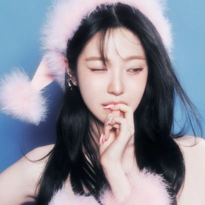 ddiheonika's profile picture. 「#⃞𝑼𝑵𝑹𝑬𝑨𝑳  /  03」❐ ┊Brightest as a sunshine and sweet more than strawberry cakes, thats the only who can describe fromis_9's maknae, Baek Jiheon.