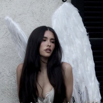 prettygirlzluvr's profile picture. 