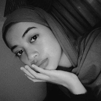 aprilindafauri's profile picture. 